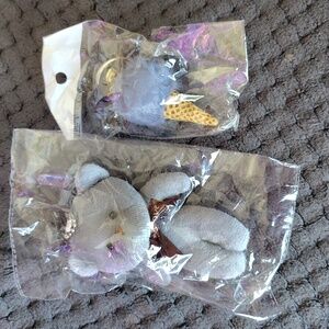 2 pack of  keychain's